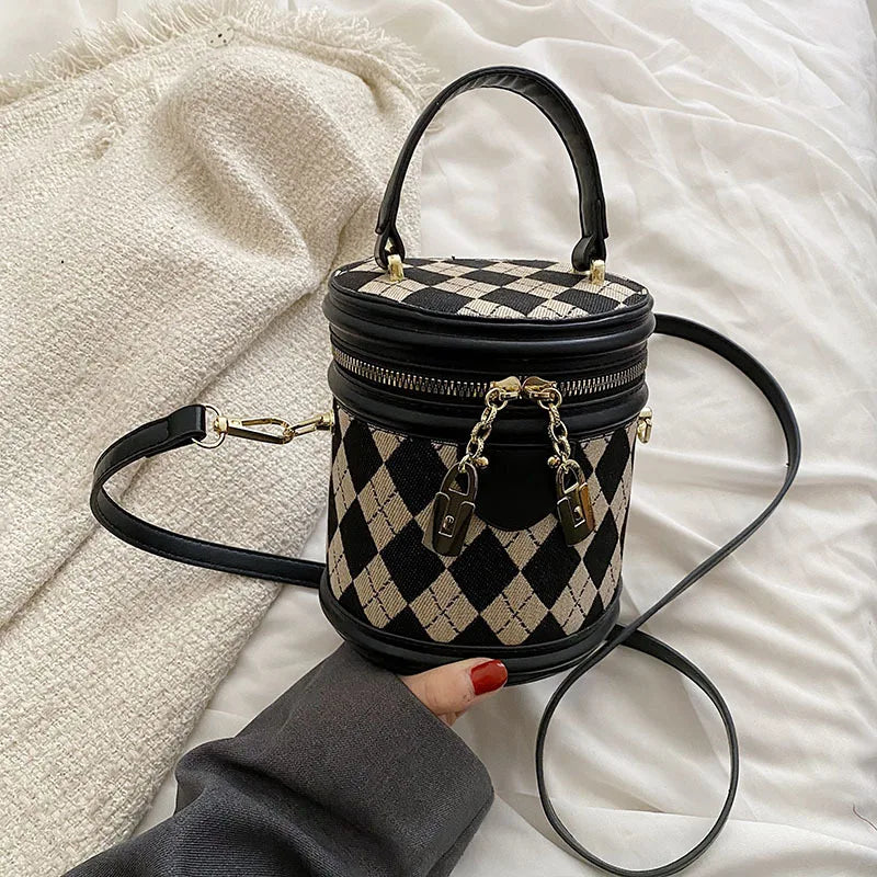 Plaid Bucket Shoulder Bag 