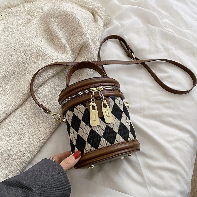 Plaid Bucket Shoulder Bag 